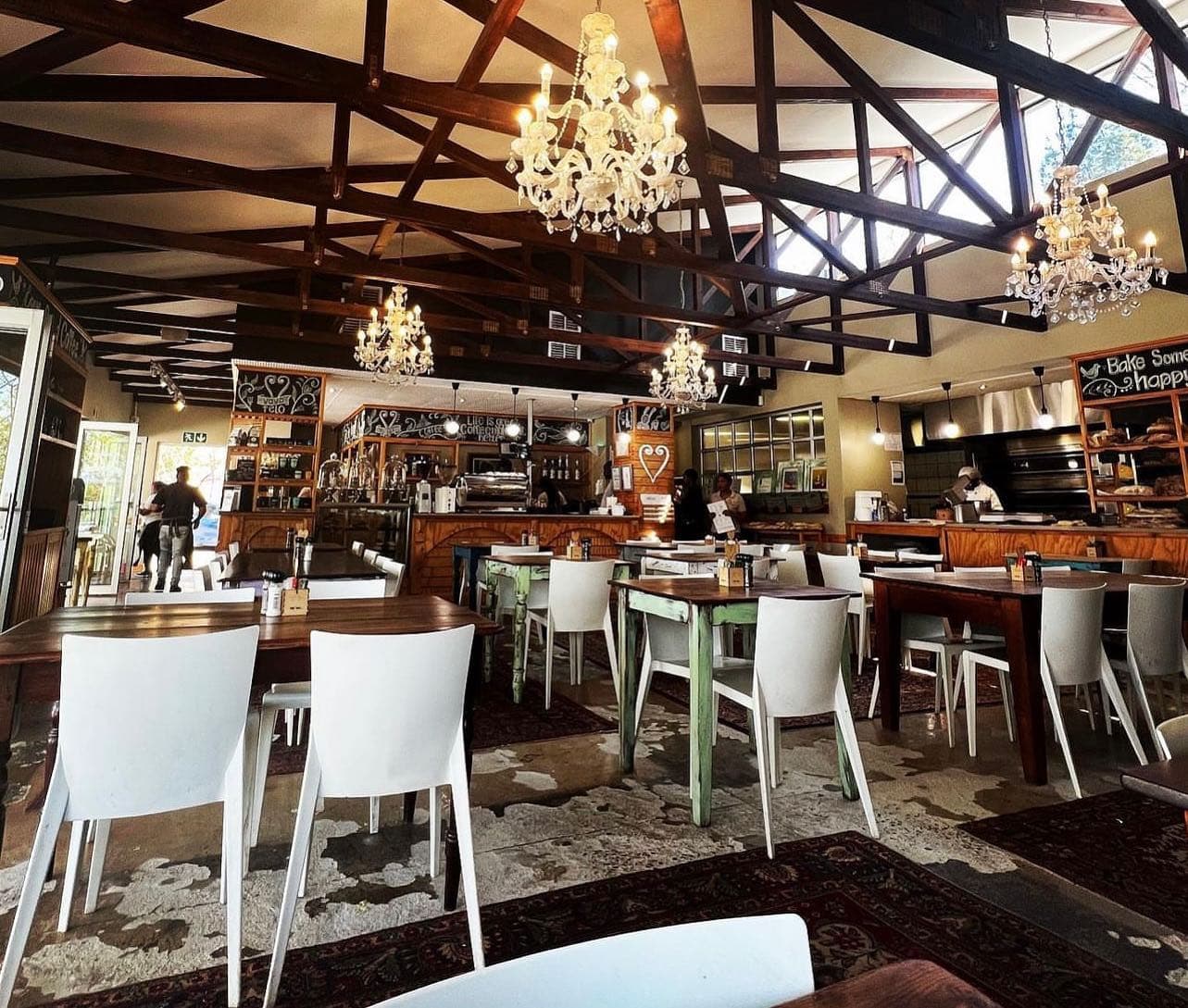 Vovo Telo Bakery & Café